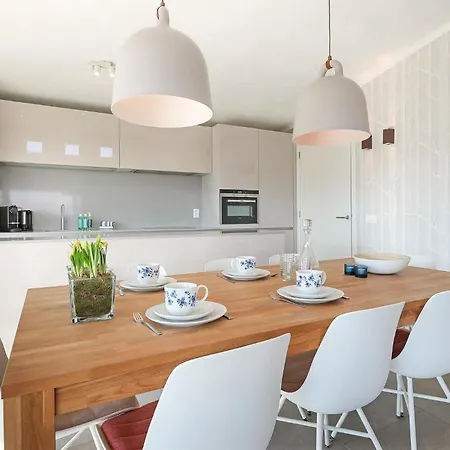 Super Deluxe 6p - Omringd Door - 27 * Ouddorp