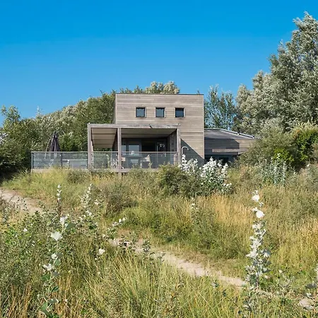 Super Deluxe 6p - Omringd Door - 27 Willa *