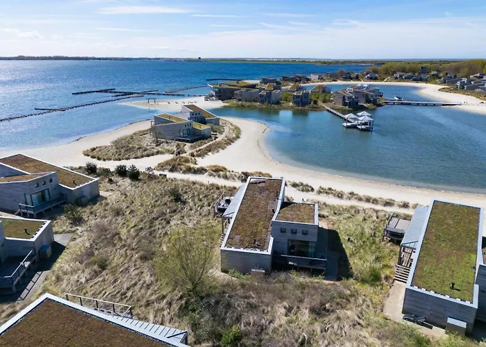 Super Deluxe 6p - Omringd Door - 27 * Ouddorp