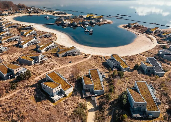 Super Deluxe 6p - Omringd Door - 27 Willa *